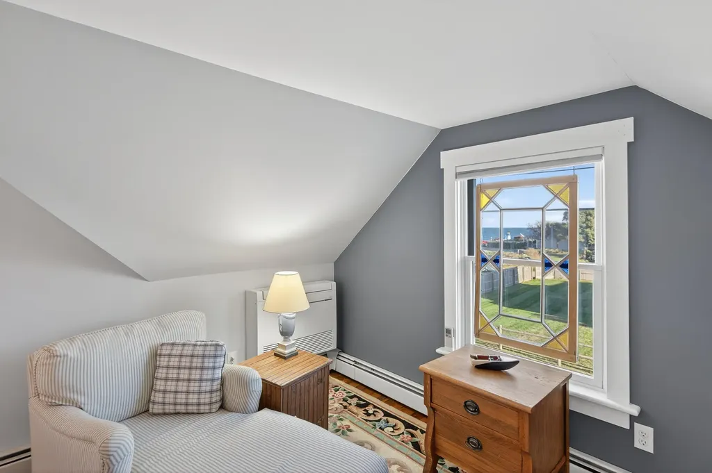 202 Two Lights Road Cape Elizabeth ME 04107