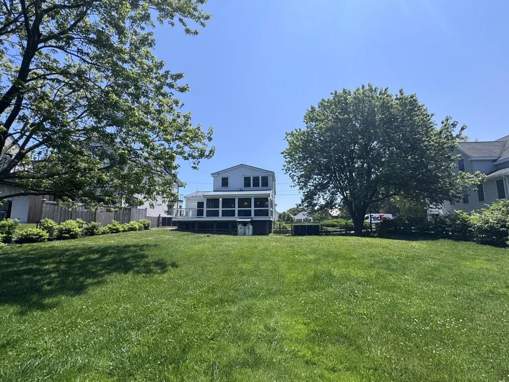 202 Two Lights Road Cape Elizabeth ME 04107
