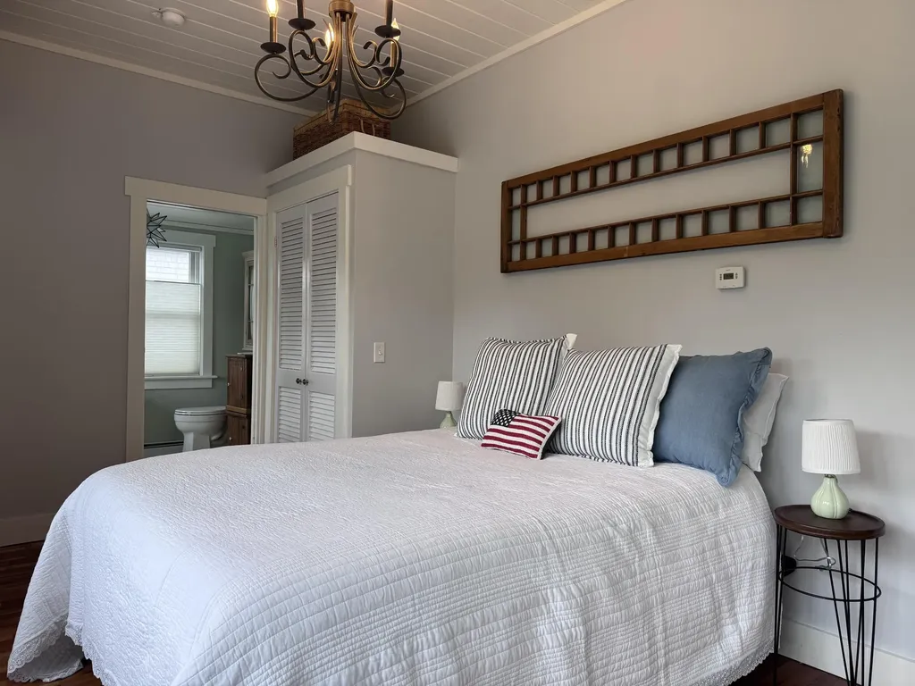 202 Two Lights Road Cape Elizabeth ME 04107