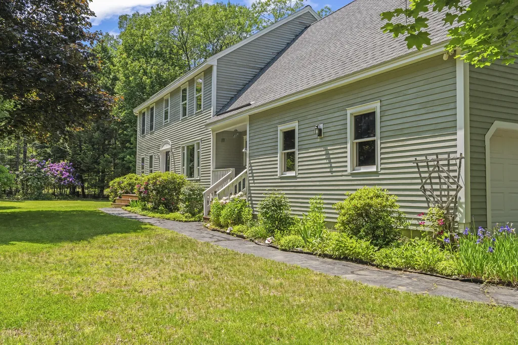 15 Harvey Brook Drive Freeport ME 04032