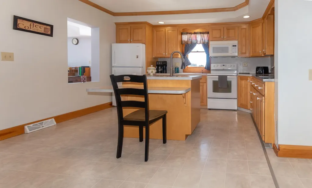 673 Main Street Grand Isle ME 04746