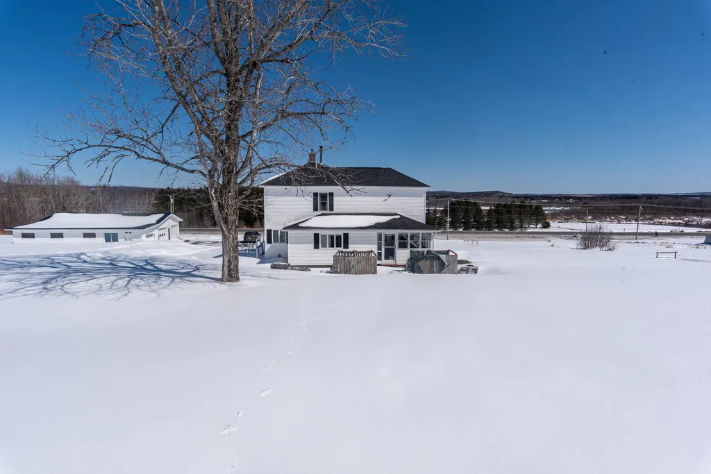 673 Main Street Grand Isle ME 04746