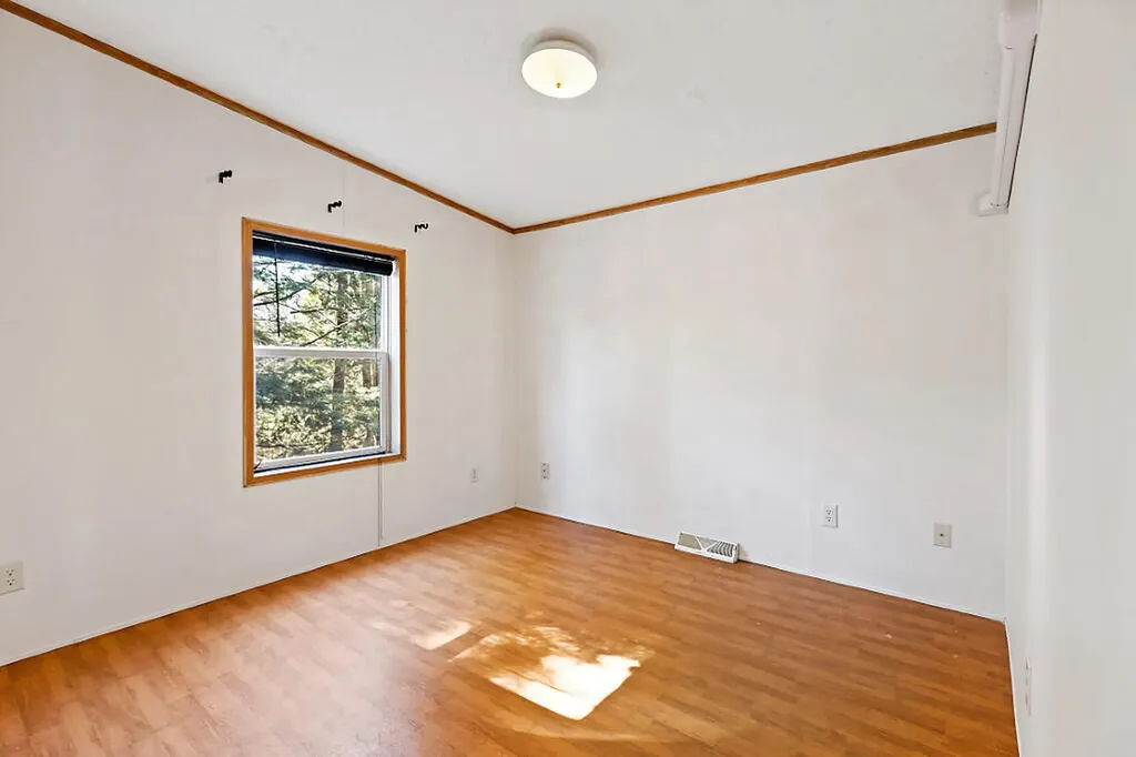 5 Forest Lane Fairfield ME 04937