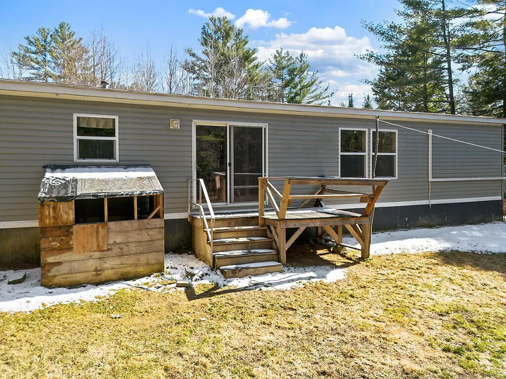 5 Forest Lane Fairfield ME 04937