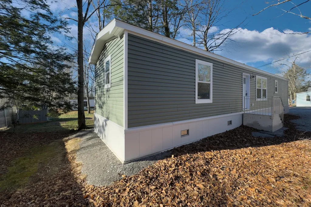 970 Gardiner Road Wiscasset ME 04578