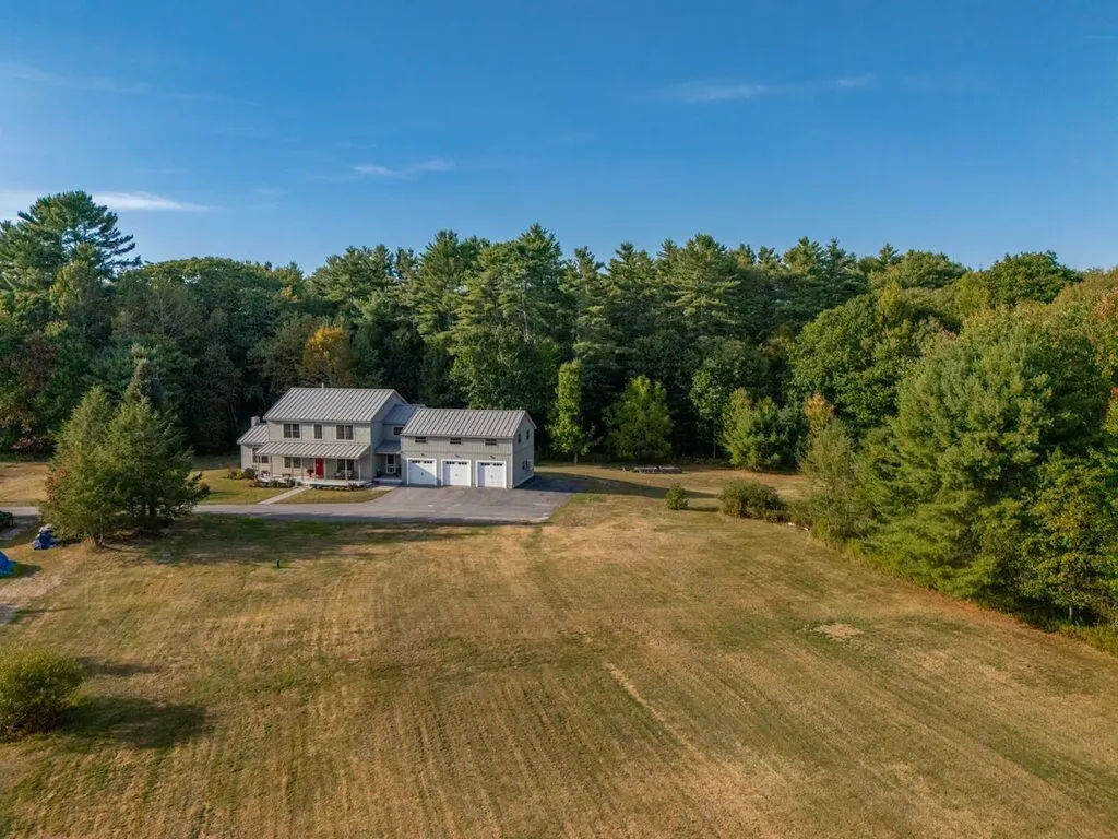 18 Laura Whitney Drive North Yarmouth ME 04097