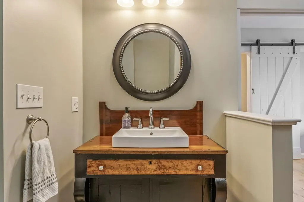 18 Laura Whitney Drive North Yarmouth ME 04097