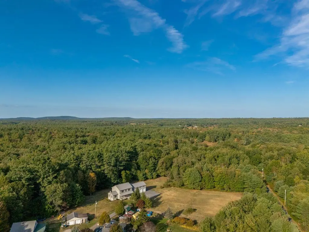 18 Laura Whitney Drive North Yarmouth ME 04097