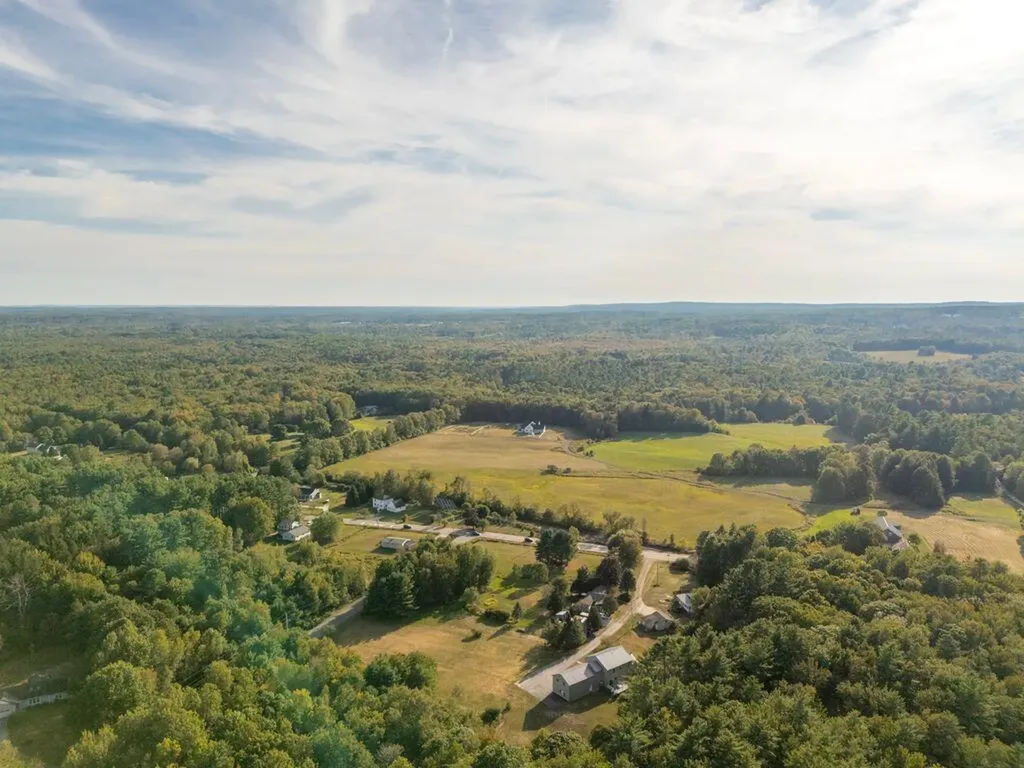 18 Laura Whitney Drive North Yarmouth ME 04097