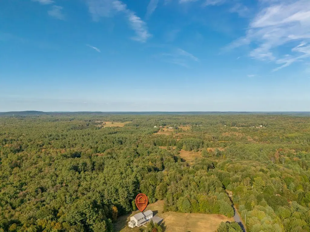 18 Laura Whitney Drive North Yarmouth ME 04097