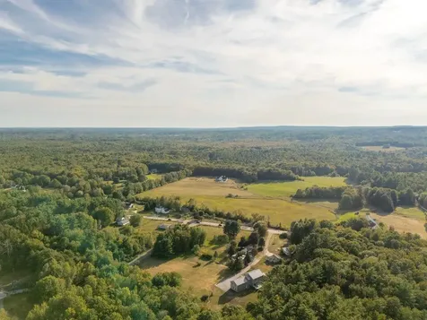 18 Laura Whitney Drive North Yarmouth ME 04097