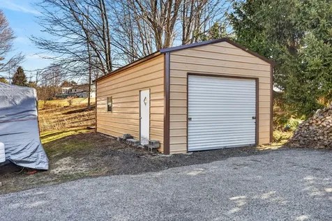 384 Pond Road Lewiston ME 04240