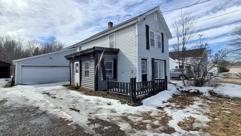 46 River Road Howland ME 04448