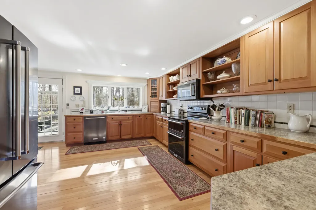10 Longview Terrace Kennebunk ME 04043