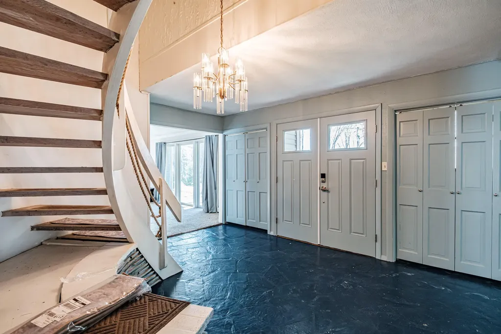 12 Sylvan Road Scarborough ME 04074