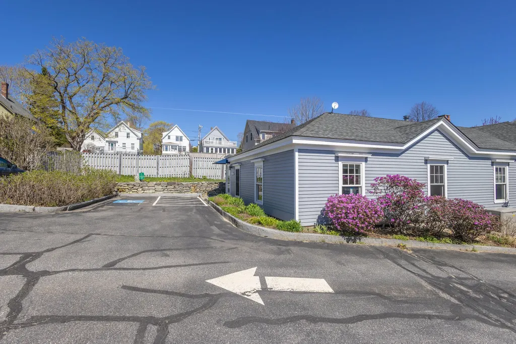 48 Washington Street Camden ME 04843
