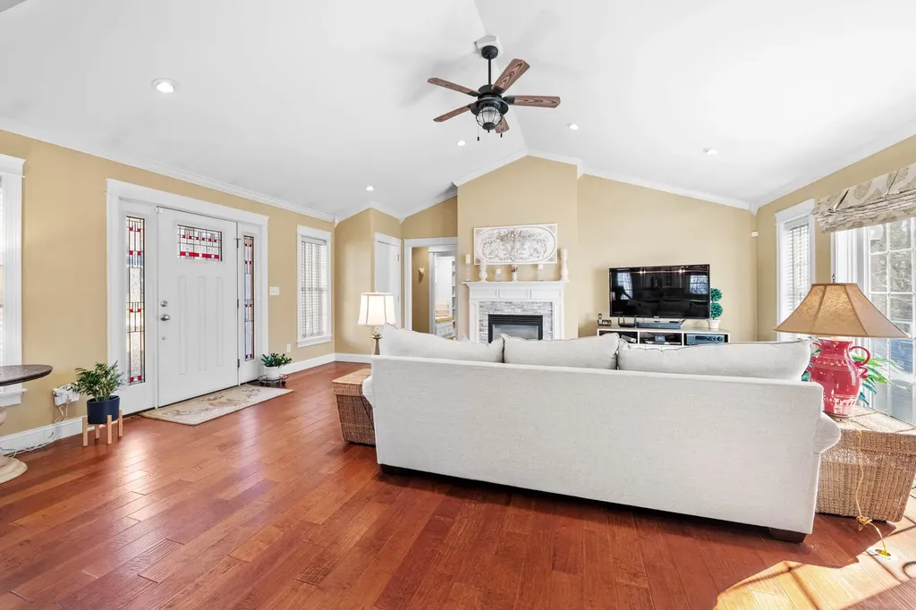 79 Charter Way Auburn ME 04210