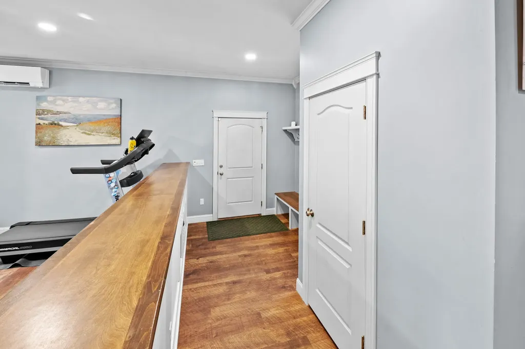 79 Charter Way Auburn ME 04210