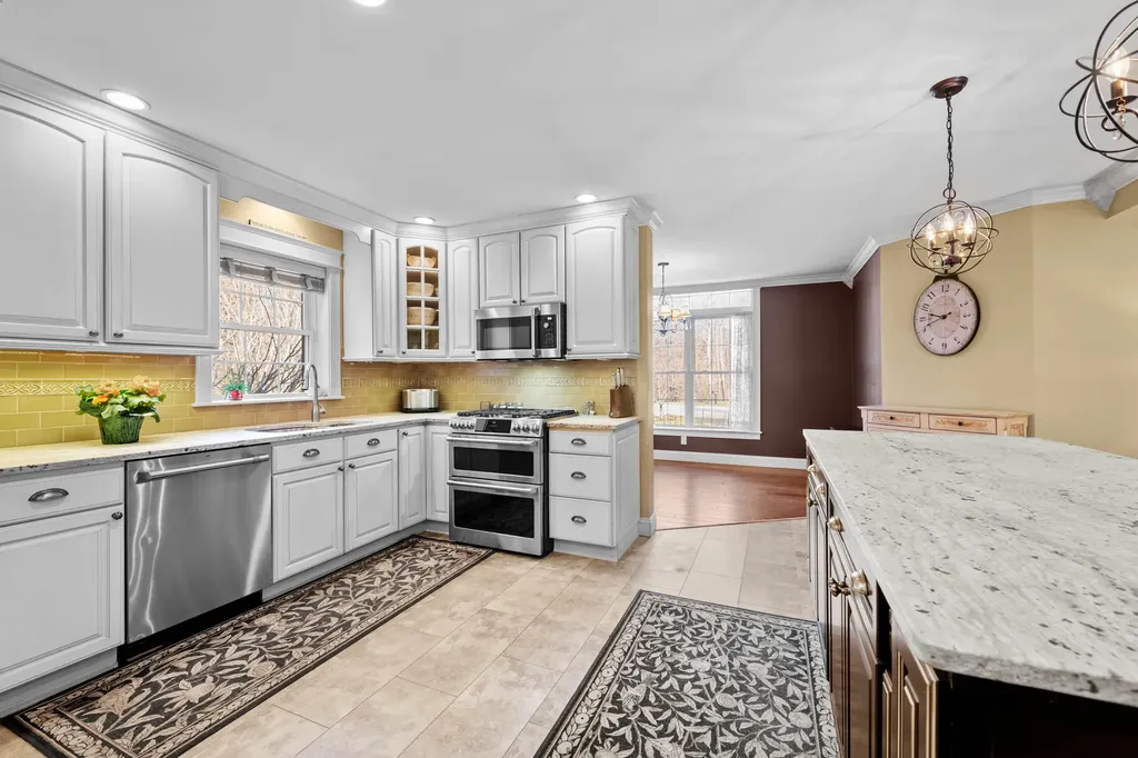 79 Charter Way Auburn ME 04210