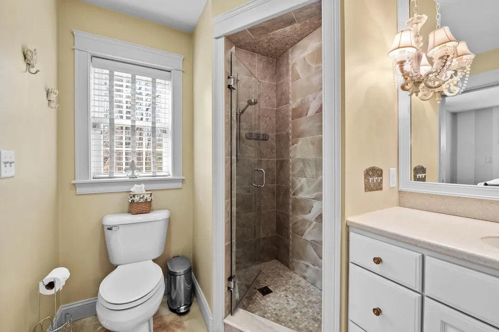 79 Charter Way Auburn ME 04210