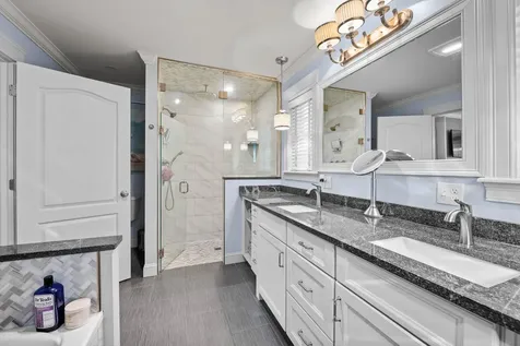 79 Charter Way Auburn ME 04210