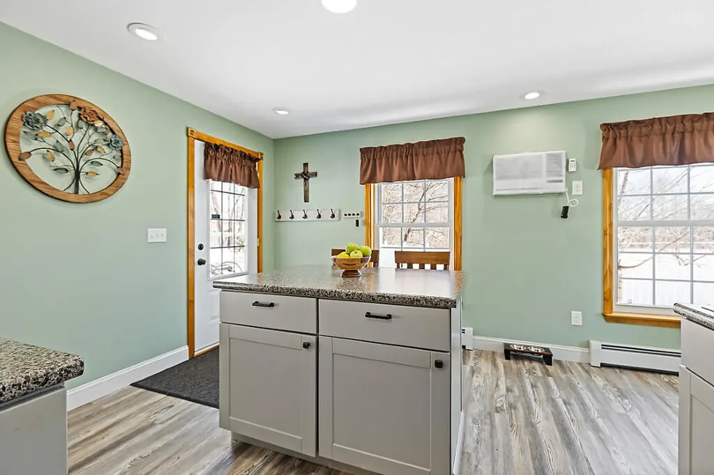 53 Mathews Avenue Waterville ME 04901