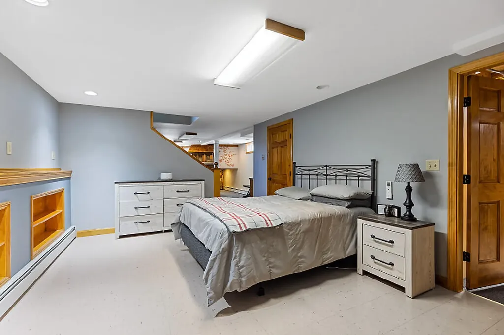 53 Mathews Avenue Waterville ME 04901