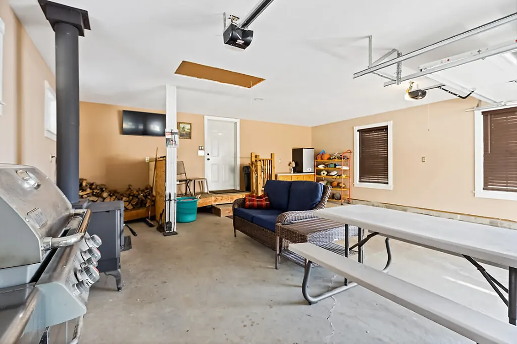 53 Mathews Avenue Waterville ME 04901