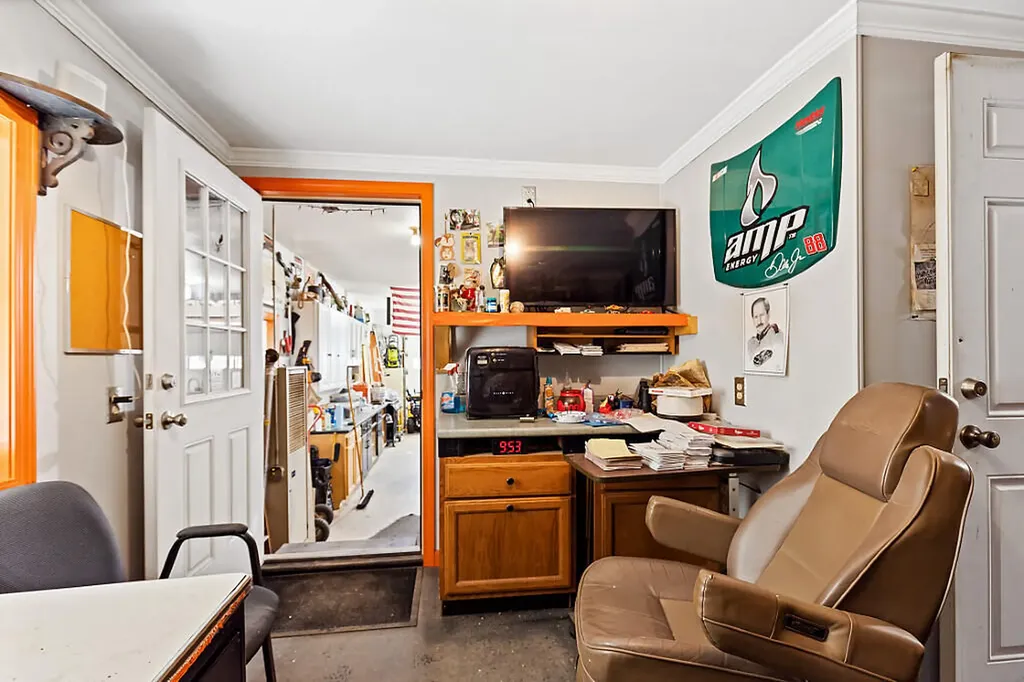 53 Mathews Avenue Waterville ME 04901