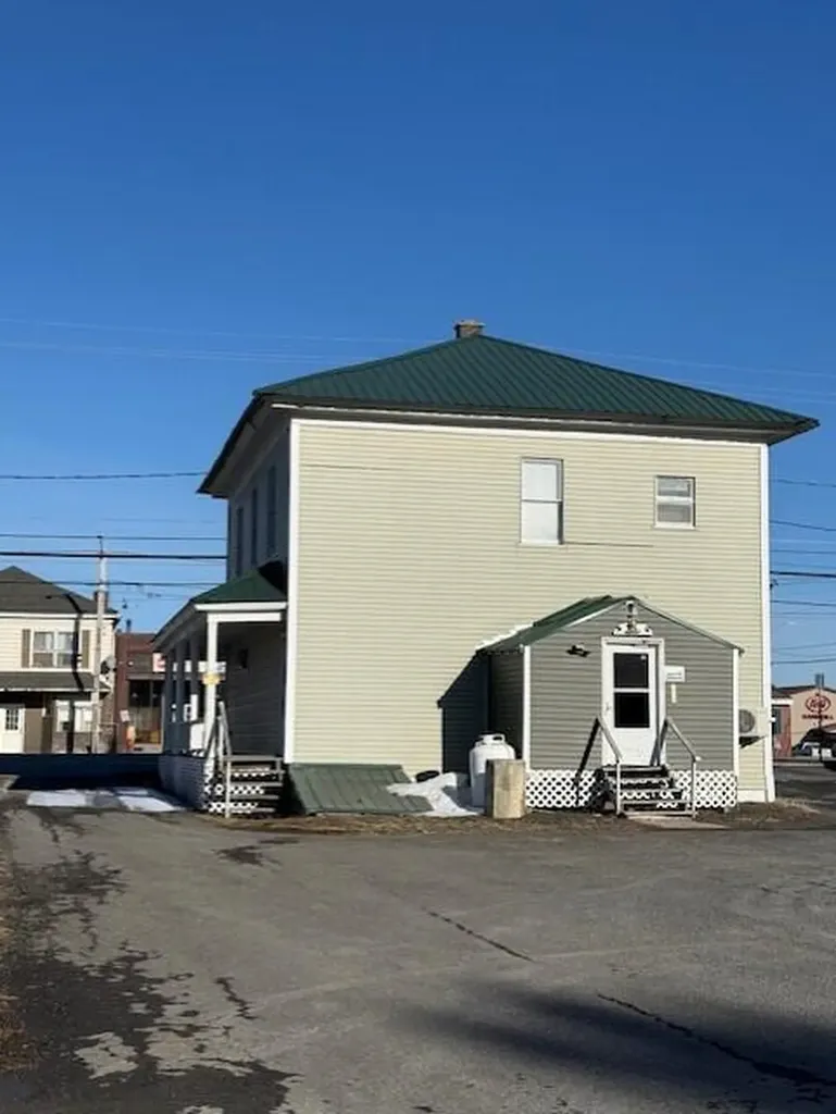 52 Main Street Mars Hill ME 04758