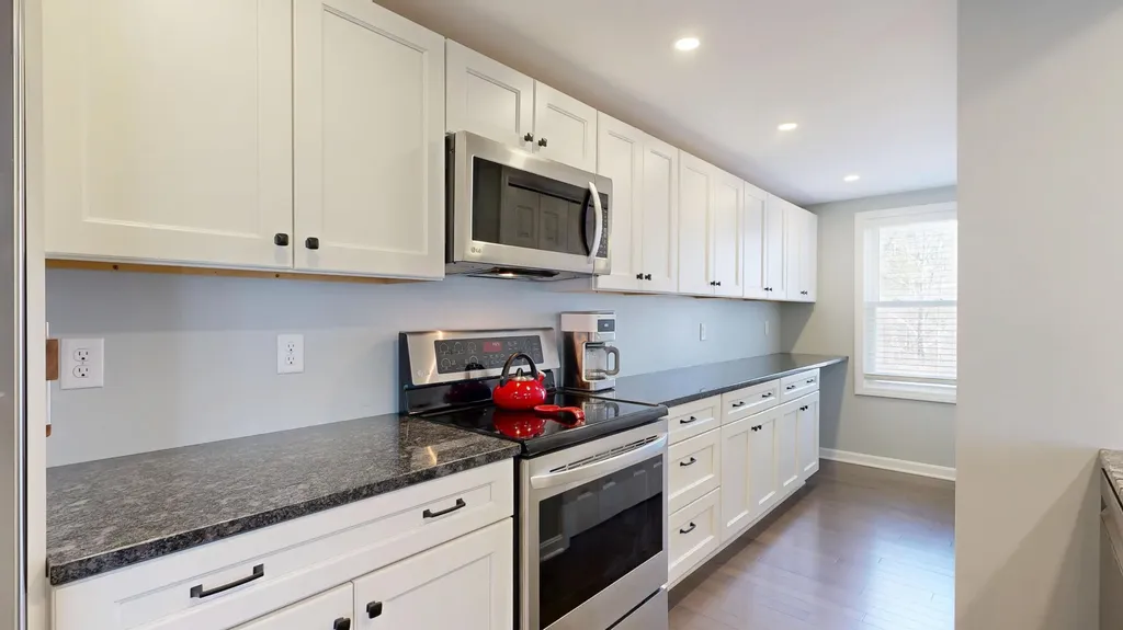 386 East Avenue Lewiston ME 04240