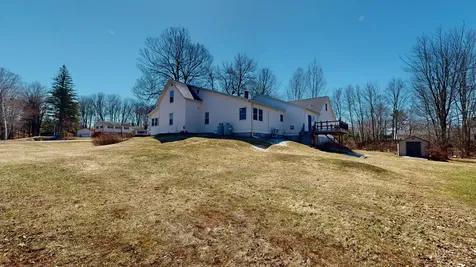 386 East Avenue Lewiston ME 04240