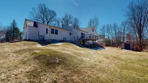 386 East Avenue Lewiston ME 04240