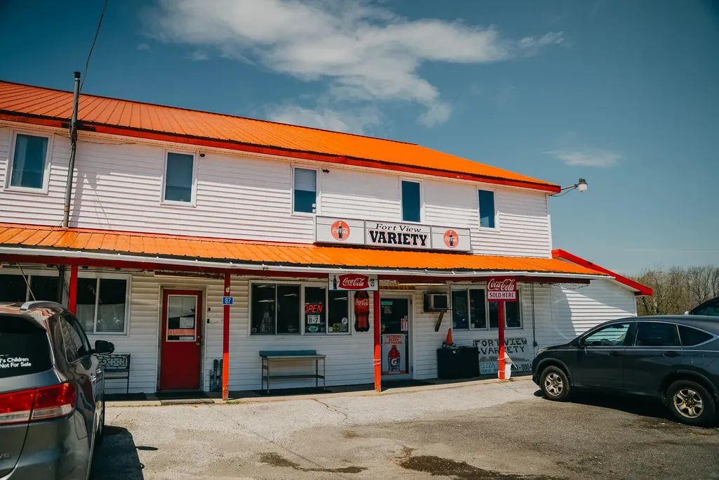 87 U.s. Highway 1 Verona Island ME 04416