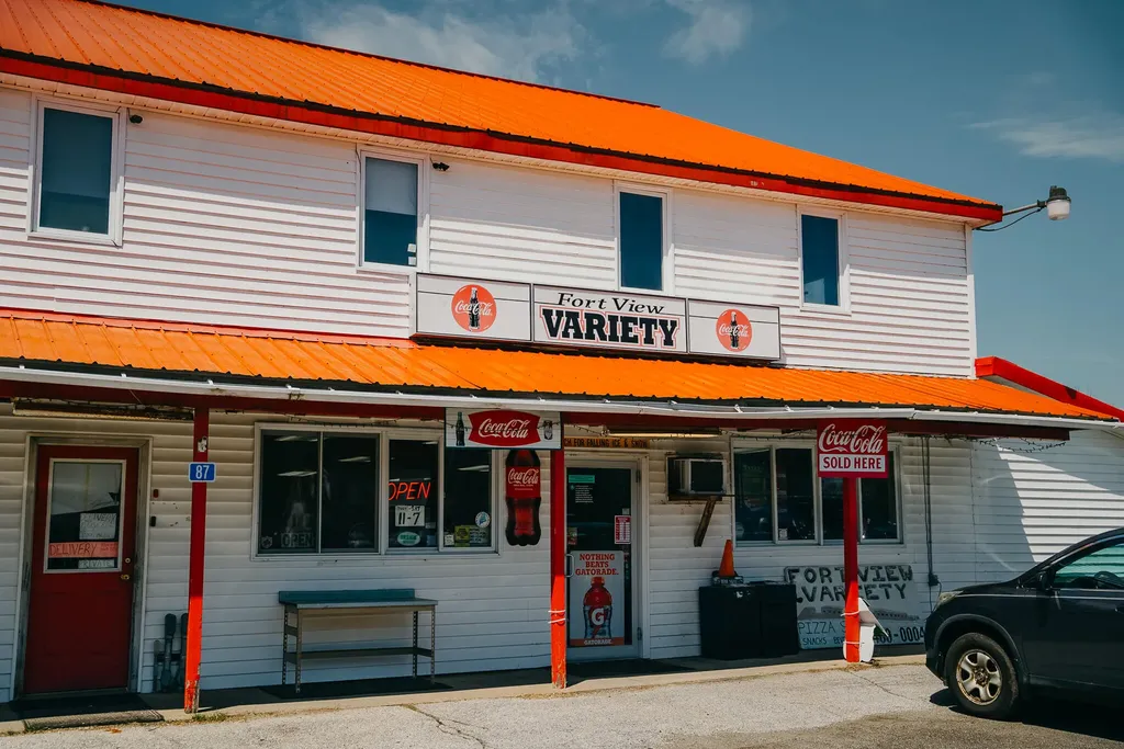 87 U.s. Highway 1 Verona Island ME 04416