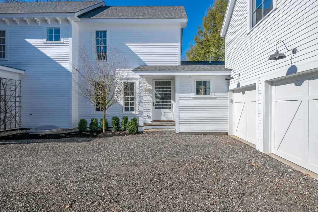 37 South Street Yarmouth ME 04096