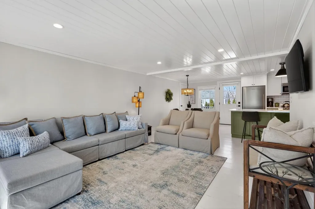 15 Langsford Road Kennebunkport ME 04046