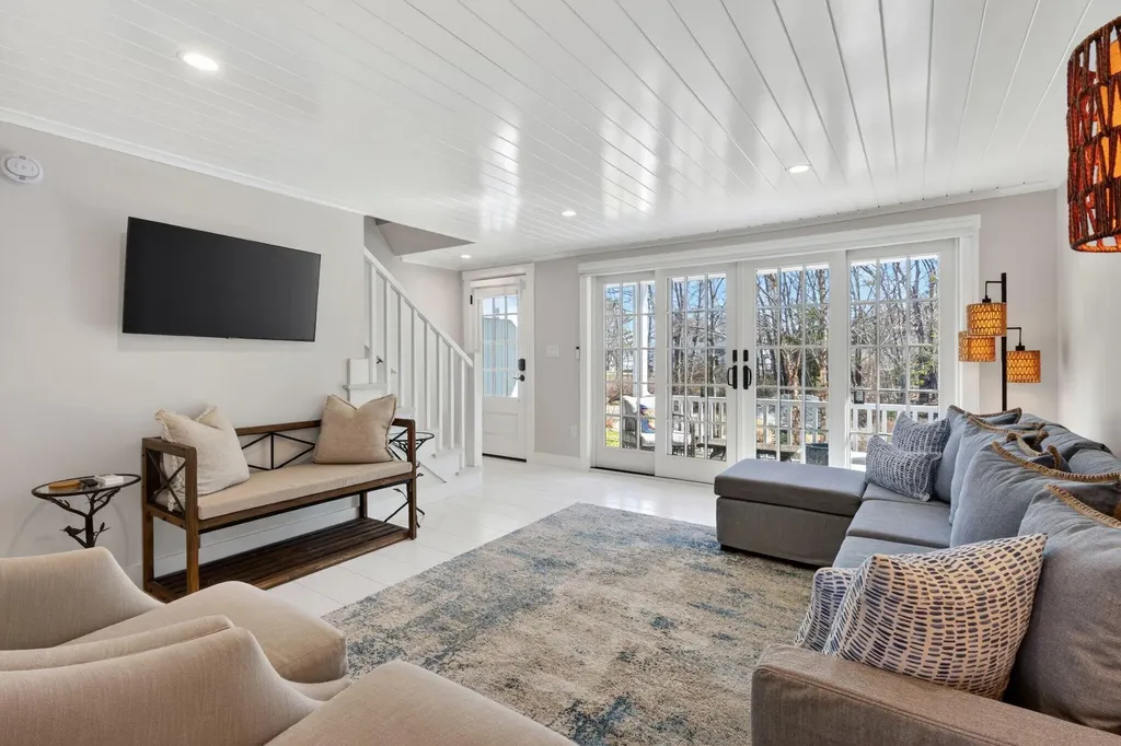15 Langsford Road Kennebunkport ME 04046