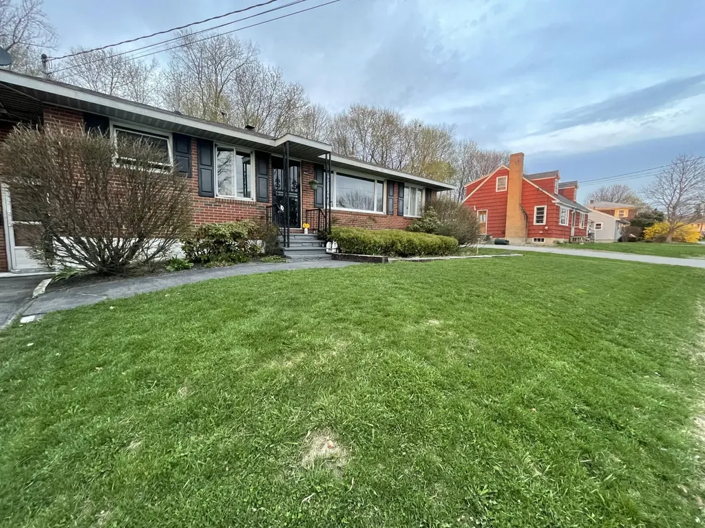 6 Victor Terrace Winslow ME 04901