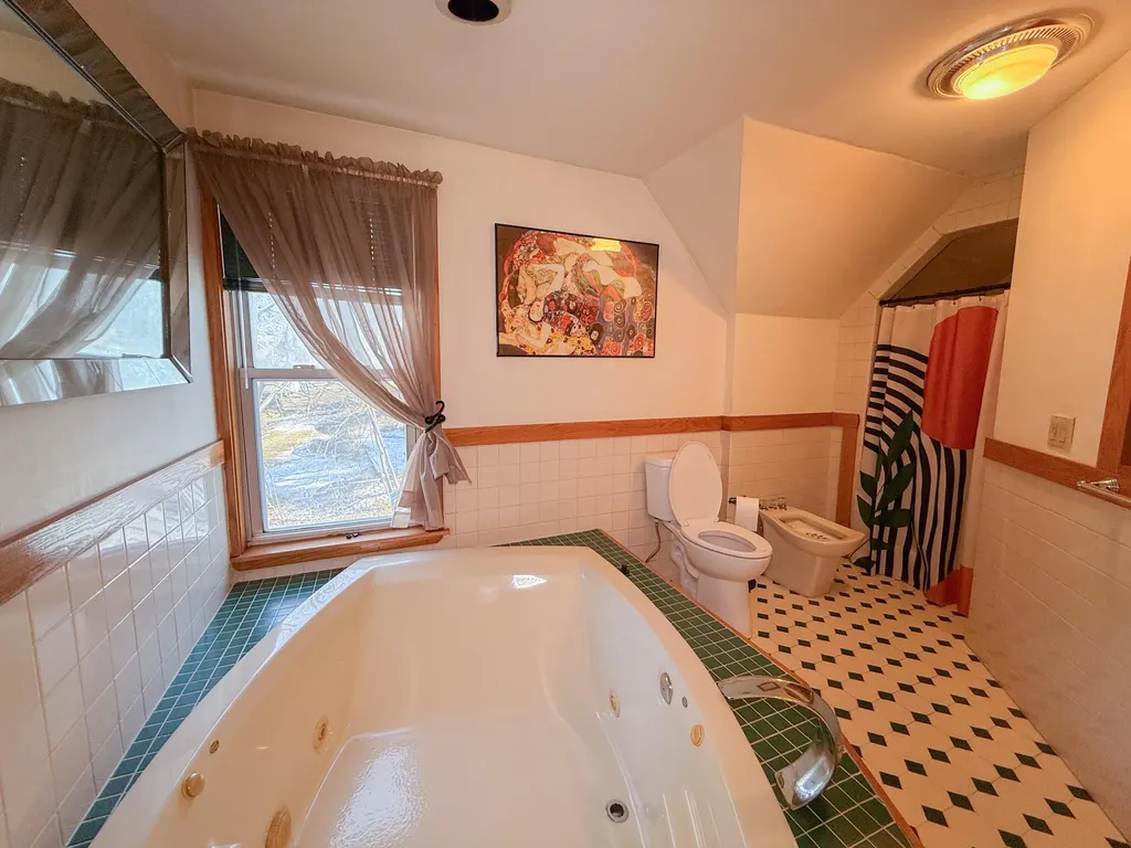 42 Old Farm Hill Auburn ME 04210