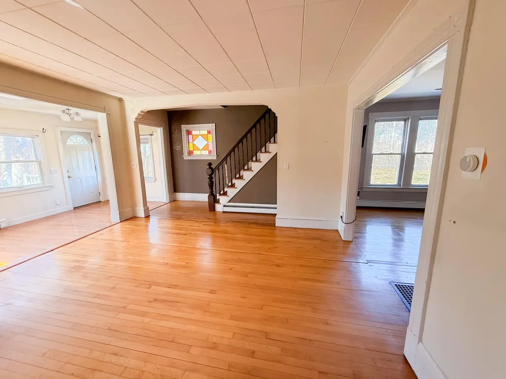 42 Old Farm Hill Auburn ME 04210