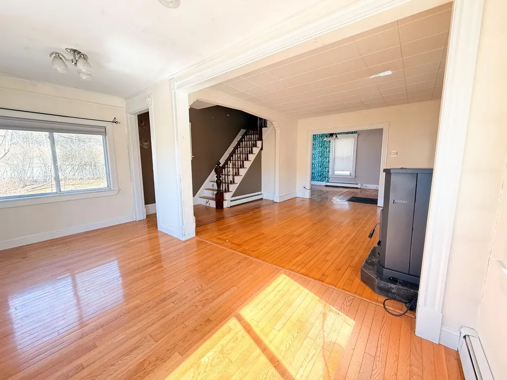 42 Old Farm Hill Auburn ME 04210
