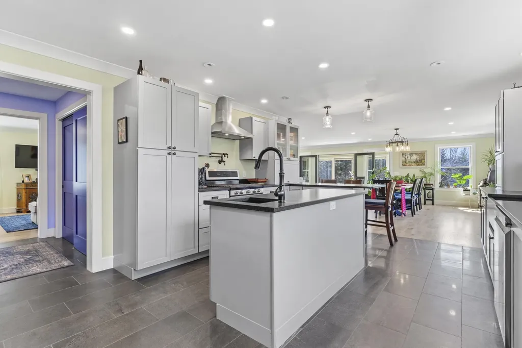 27 Seacrest Circle Phippsburg ME 04562
