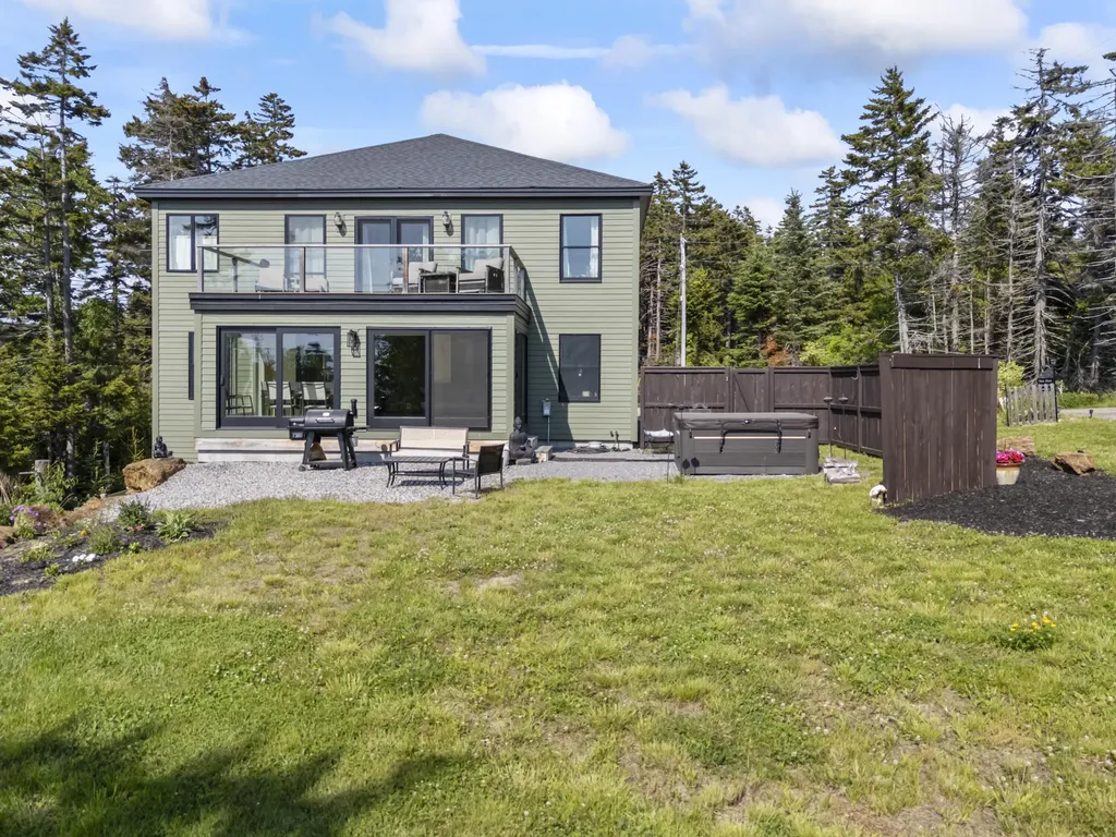 27 Seacrest Circle Phippsburg ME 04562