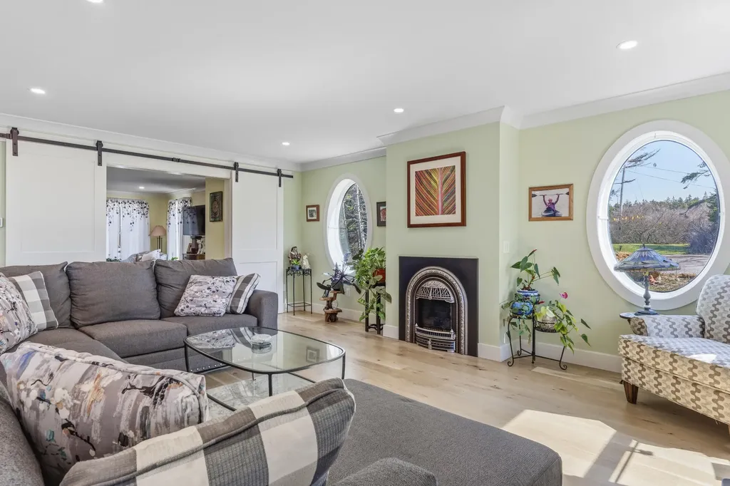 27 Seacrest Circle Phippsburg ME 04562