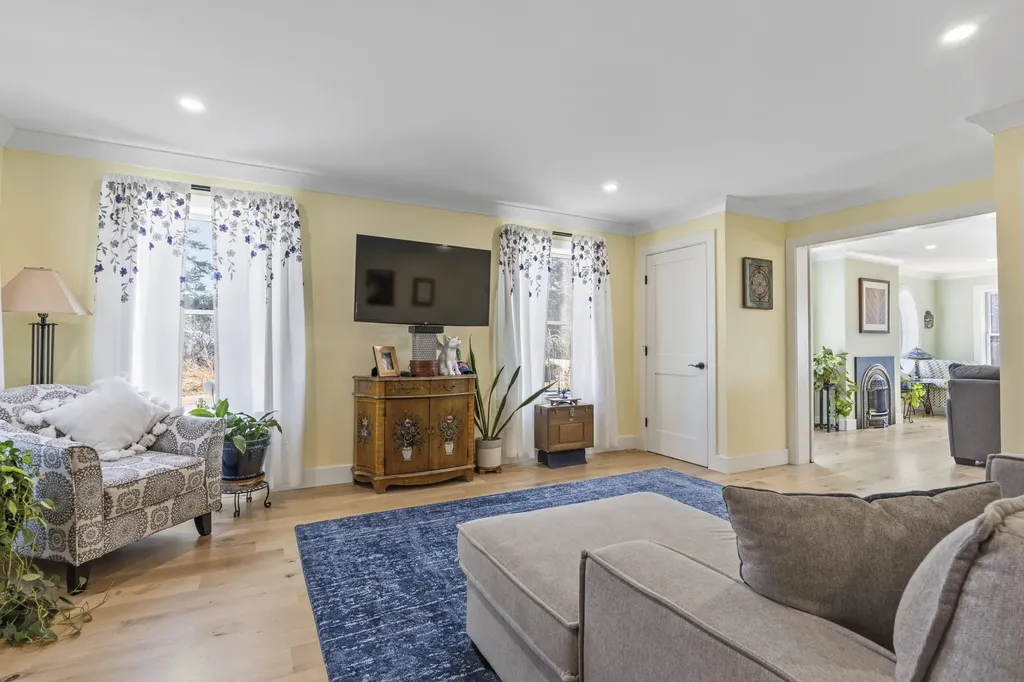 27 Seacrest Circle Phippsburg ME 04562