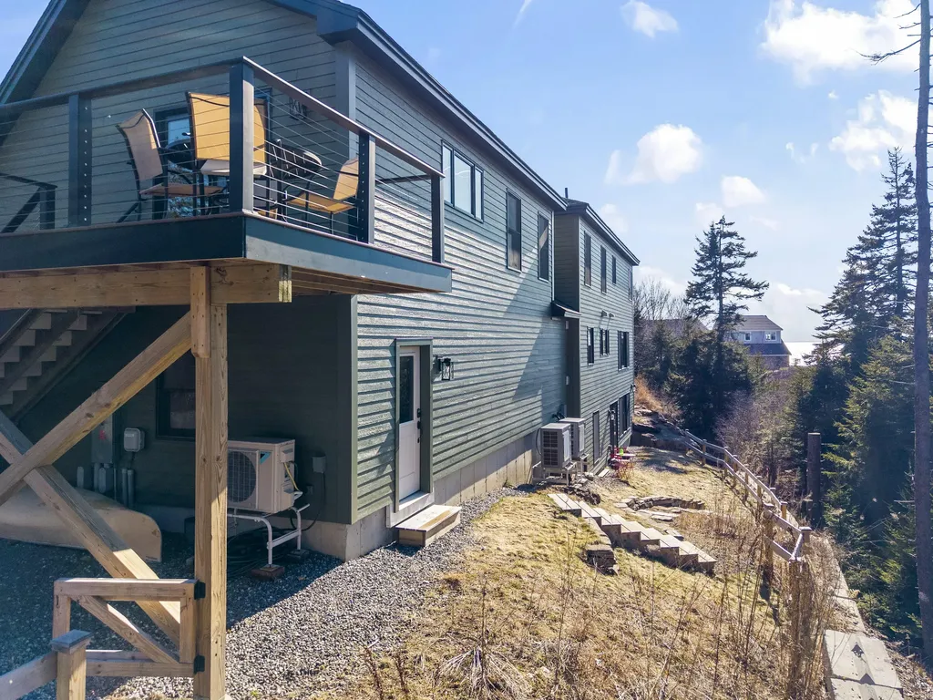 27 Seacrest Circle Phippsburg ME 04562