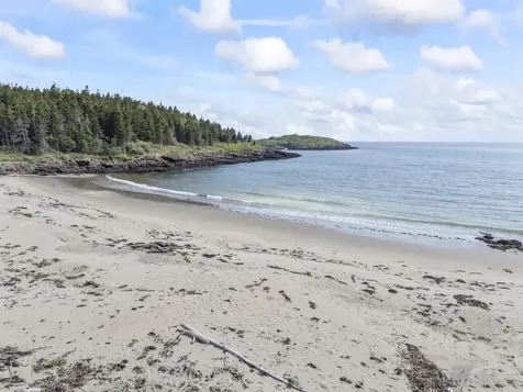 27 Seacrest Circle Phippsburg ME 04562