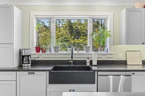 27 Seacrest Circle Phippsburg ME 04562