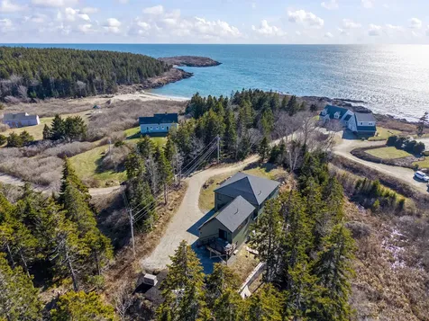 27 Seacrest Circle Phippsburg ME 04562